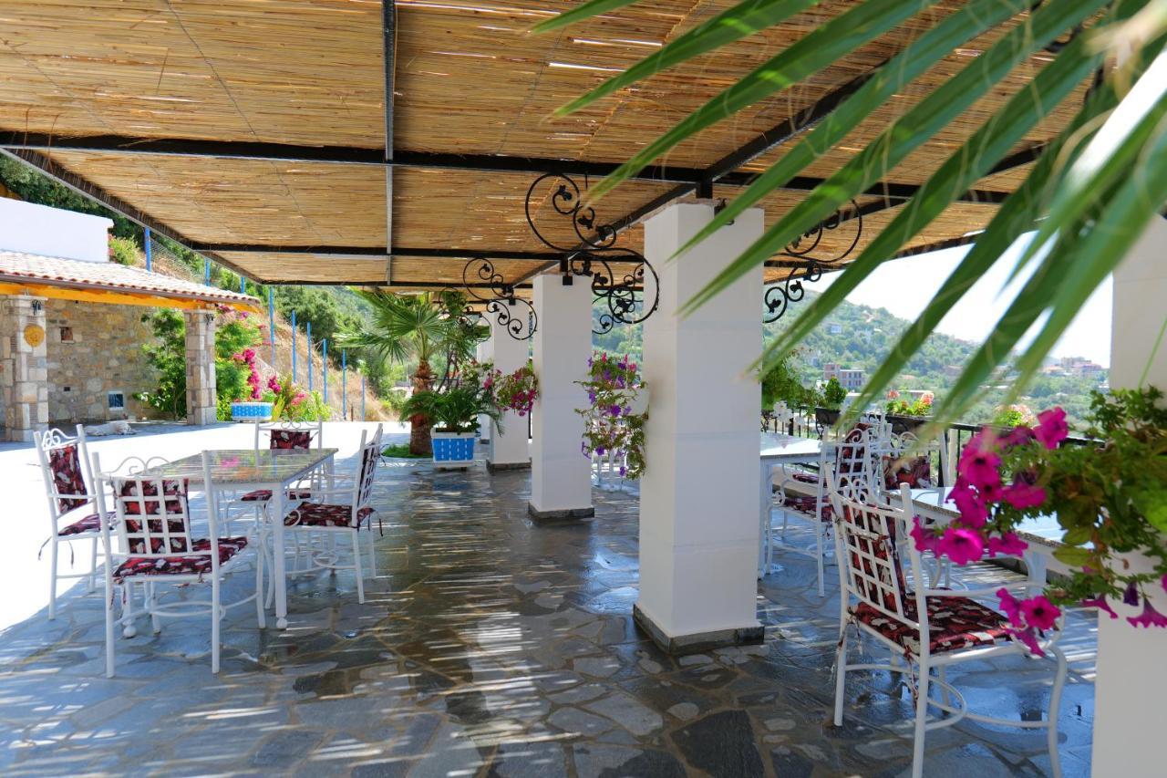 Vila Panorama Piqeras Bed & Breakfast エクステリア 写真