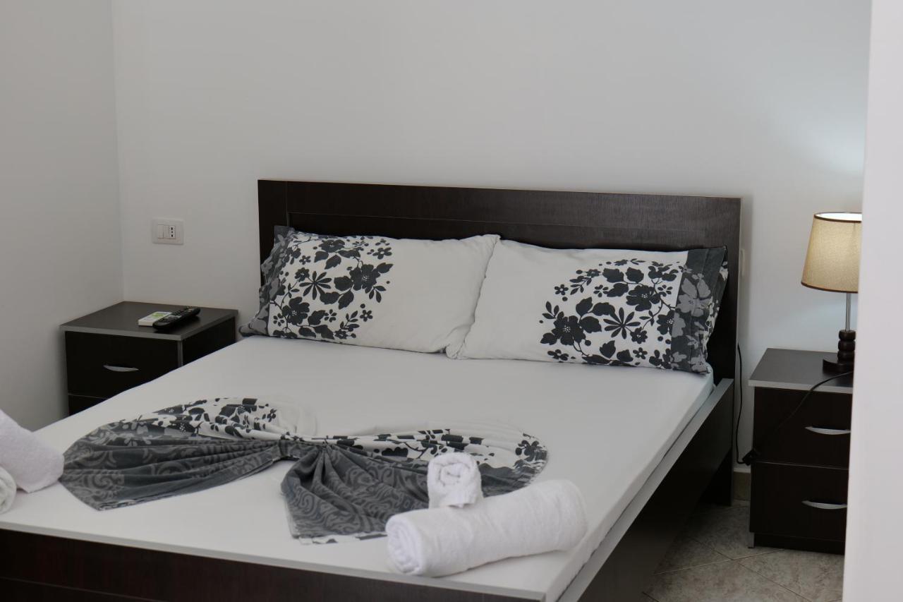 Vila Panorama Piqeras Bed & Breakfast エクステリア 写真