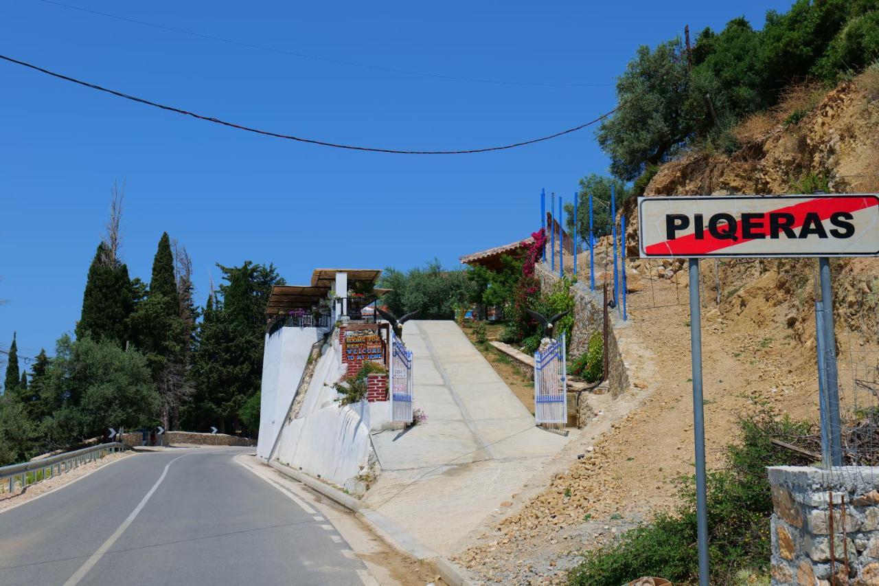 Vila Panorama Piqeras Bed & Breakfast エクステリア 写真