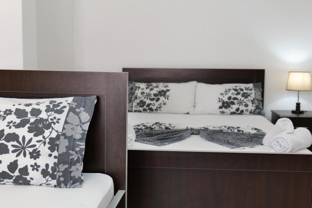 Vila Panorama Piqeras Bed & Breakfast エクステリア 写真