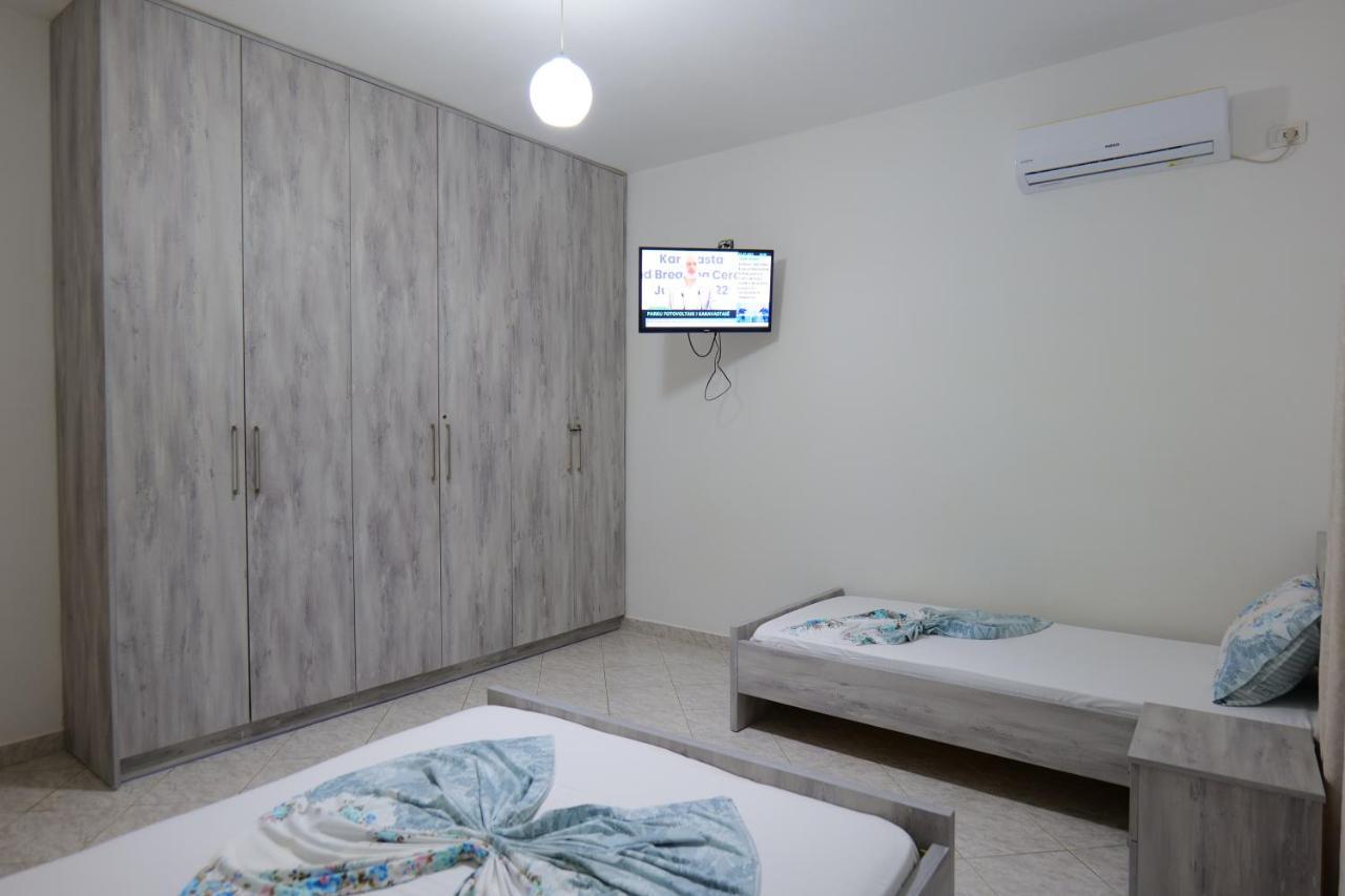 Vila Panorama Piqeras Bed & Breakfast エクステリア 写真