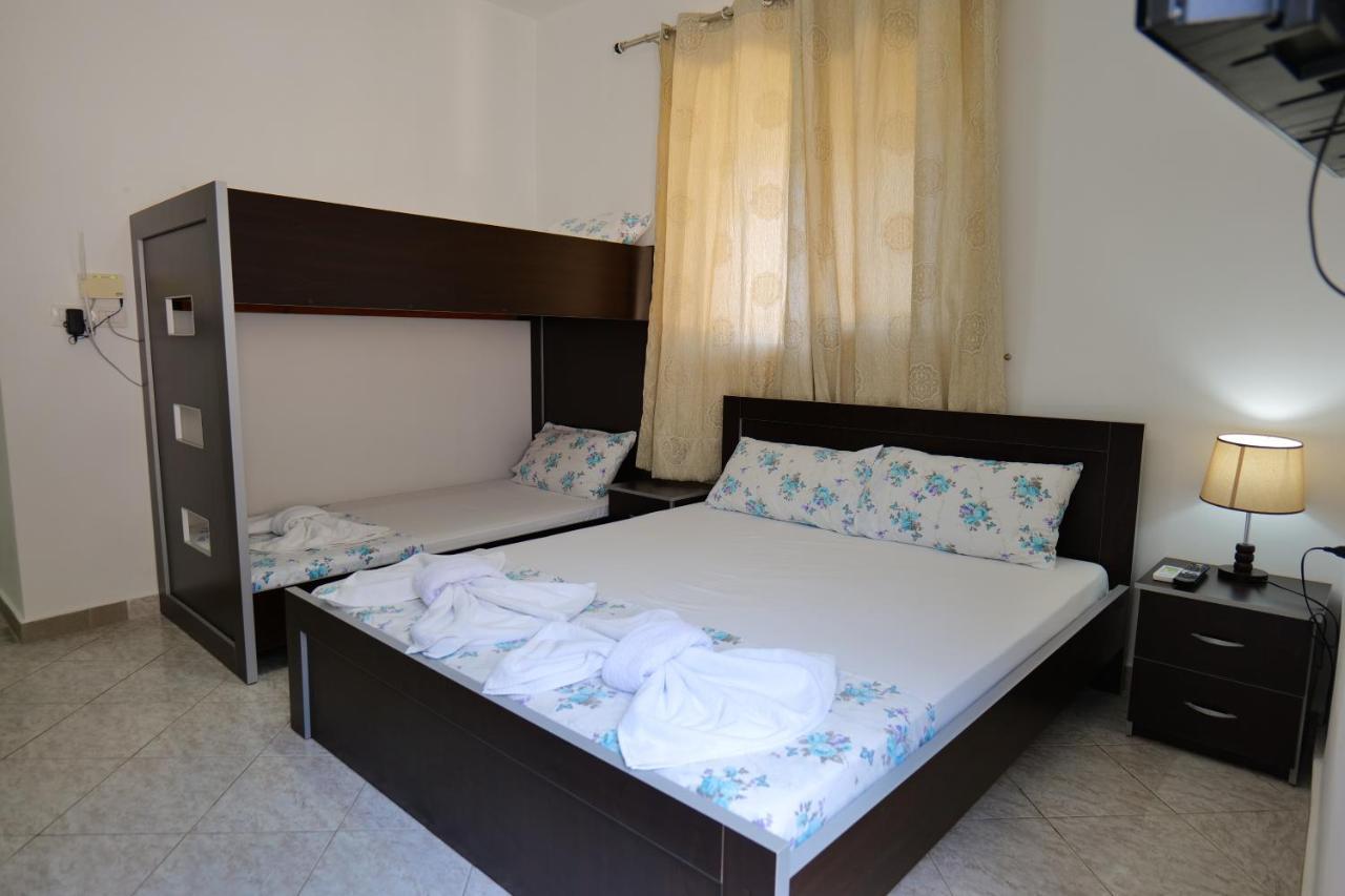 Vila Panorama Piqeras Bed & Breakfast エクステリア 写真